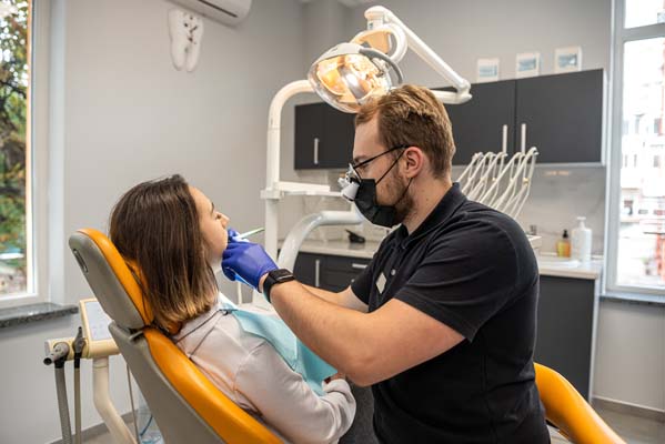 What Does A General Dentist Do?